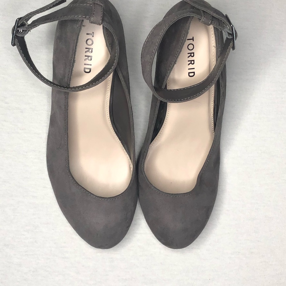 TORRID WEDGES